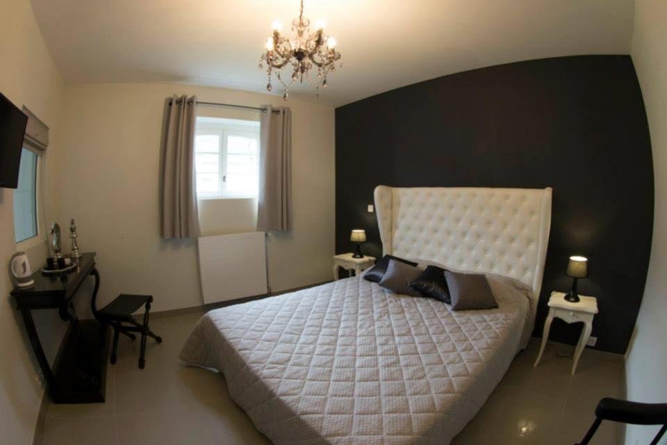 Bed and breakfast Le parc de Crécy Extérieur photo